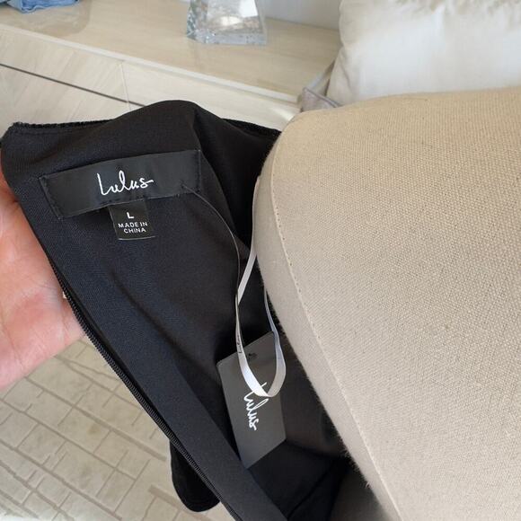 NWT Lulus Elegant Evenings Black Velvet Flutter Sleeve Trumpet Maxi Dress Size L - Picture 4 of 9